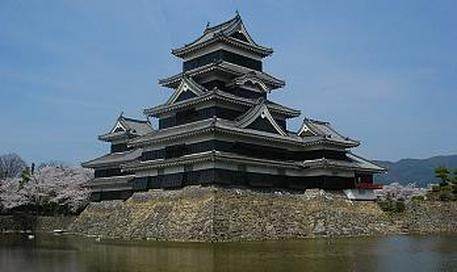 How are Japanese castles different from European ones? - Quora