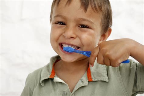 Dentists Disagree On How To Brush Your Teeth | Time