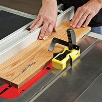 Magnetic Featherboard
