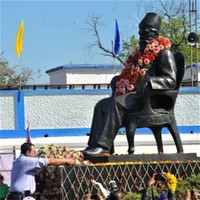Jamsetji Nusserwanji Tata Statue