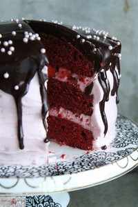 Red Velvet ​Cake​