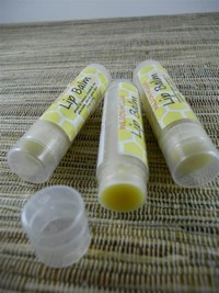 Homemade Bath and Beauty Products: Beeswax lip Balm