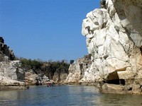 Bheda Ghat Marble Rocks Boating Area