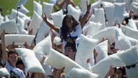 Largest Pillow Fight