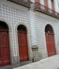 Frontaria Azulejada House