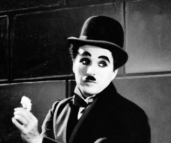 Charlie Chaplin Biography - Childhood, Life Achievements ...