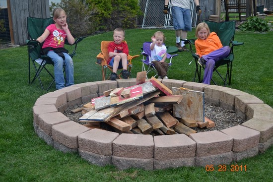 Outdoor fire pit ideas | Home Design by Fuller
