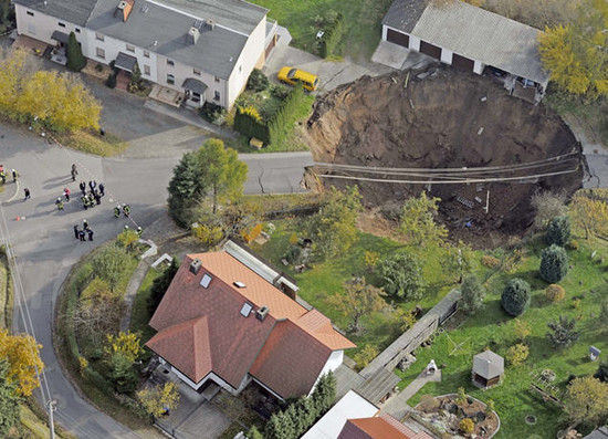 Florida Sinkhole Information: What Is A Sinkhole And How ...