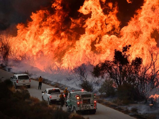 Firefighter dies while battling Thomas fire in California ...