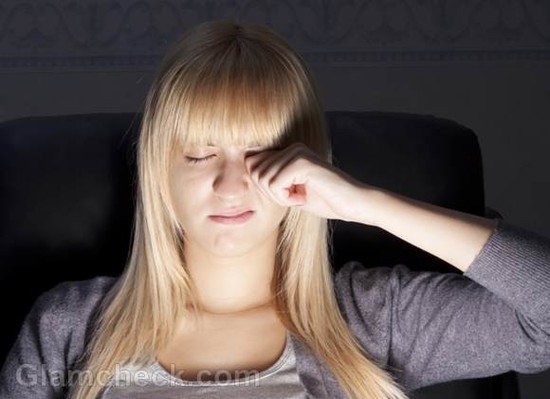 Frequent Blinking: What causes excessive blinking of eyes ...