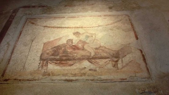 The Longest line for Pompeii Roman brothel sexy murals ...
