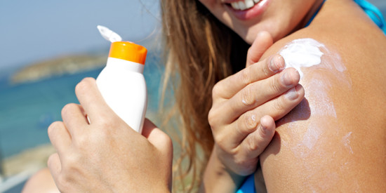 Sunscreen Benefits: 5 Reasons You Should Always Wear It