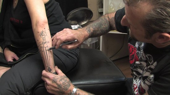 Tattooing Methods : How to Make a Jail Tattoo - YouTube