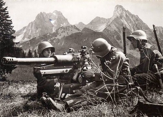 1000+ images about Swiss Military 1900-WWII on Pinterest ...