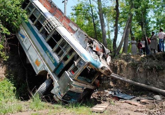 Thirty die in road accidents in north India mountains ...
