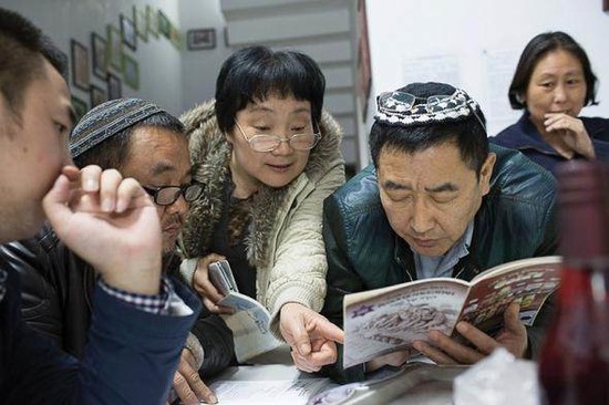 Are there Asian Jews, e.g., Chinese, Indian, or Japanese ...