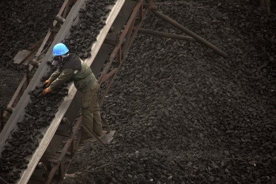 The hunt continues for trapped Chinese miners after ...