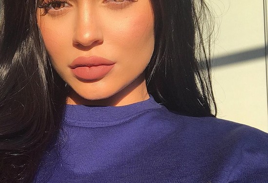 Kylie Jenner's Cosmetics Company Worth $420 Million - Fame ...