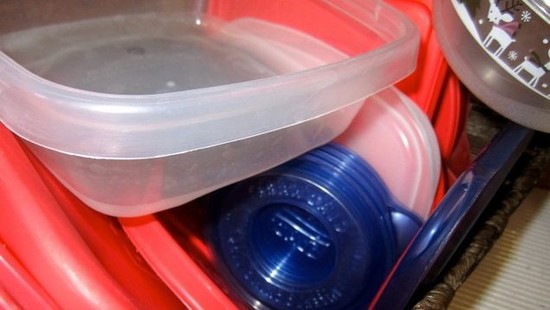 When to Throw Out Microwaveable Plastic Containers