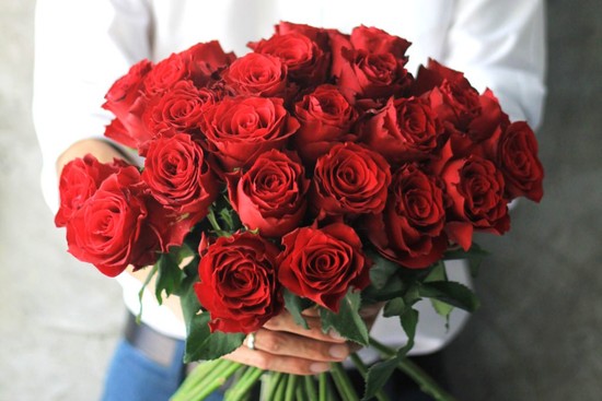 Why Are Roses So Popular for Valentine's Day? | Reader's ...