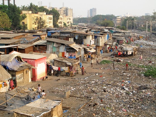 The beginning of Dharavi Slum, one of the biggest Indian ...