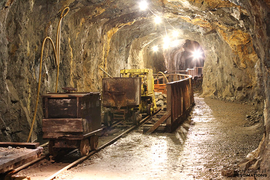 Old Hundred Gold Mine Tour - Silverton, CO - Taste and Tell