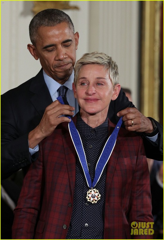 VIDEO: Ellen DeGeneres Tears Up During Presidential Medal ...