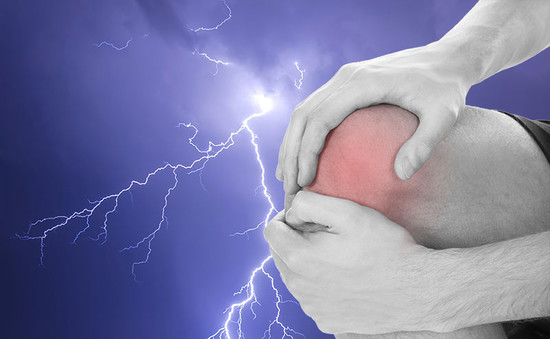 Why does my knee hurt when it rains? - Shim Spine