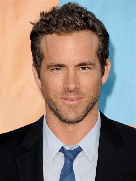 Ryan Reynolds Biography, Celebrity Facts and Awards | TV Guide