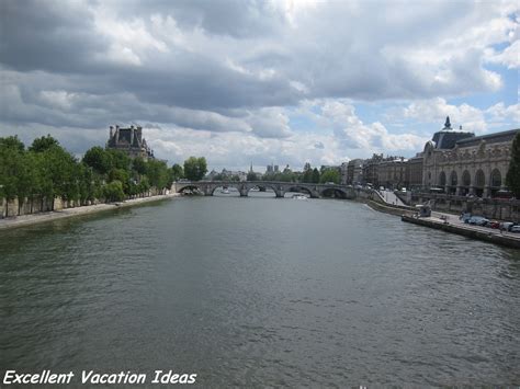 Excellent Vacation Ideas: Taking a Seine River Cruise in Paris