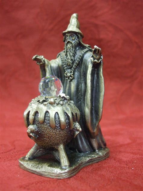 Tudor Mint Myth and Magic -The Cauldron Of Light (8cm Tall)